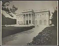En 1895.