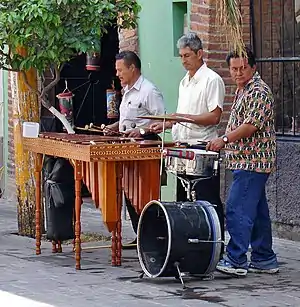 Grupo de marimba en Tlaquepaque, Jalisco.