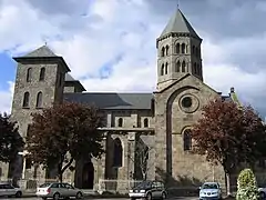 Basílica de Nuestra Señora de los Milagros de Mauriac