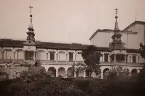 Fachada del Vicario o del Ave María (Max Junghändel, 1885).