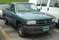 Mazda B2300 con cabina simple.