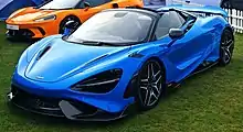 McLaren 765lt azul