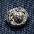 Moneda de Melos con una manzana, 450-440AC