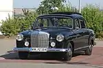 Mercedes-Benz W180 Ponton negro descapotable