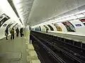 Instalación de las puertas de andén, febrero de 2009.