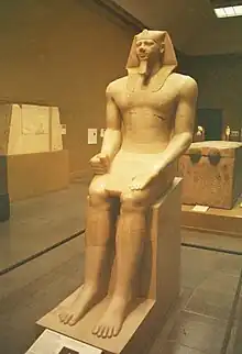 El Museo es famoso por su colección de objetos del antiguo Egipto, (en la imagen la estatua colosal del rey Menkaura).