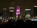 La torre iluminada de rosa por el Día de San Valentín