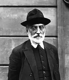 Miguel de Unamuno fue desterrado a Fuerteventura en 1924, de donde se fugó para exiliarse en Francia hasta 1930.