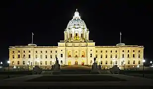 El Capitolio de noche