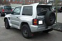 Vista trasera del Mitsubishi Montero Evolution de calle (1997 a 1999)