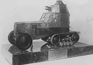 Maqueta del semioruga polaco Samochód pancerny wz. 28, construido sobre chasis Citroën-Kégresse P4 T/ (B2).