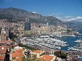 El Mont Agel visto desde Monte Carlo