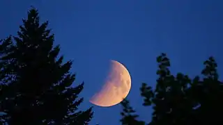 Berlín, Alemania al amanecer, 2:52 UTC