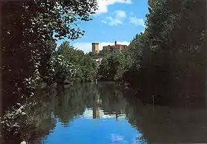 Vista del castillo desde el Cabe