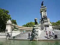 Monumento a Alfonso XII (Parque del Retiro), del arquitecto José Grases Riera y los escultores Benlliure, Josep Clarà, Mateo Inurria y otros, 1902-1922.