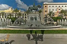 Vista del flanco derecho, con el relieve de los generales