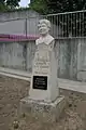 Monumento a Rosalía de Castro en el Centro Cultural homónimo