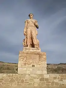 Monumento al pastor bardenero (1992) en el Paso de las Bardenas Reales