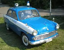 Moskvitch 407, usado como coche de policía en Hungría.