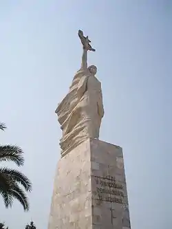 Monumento a la Patria en Tirana