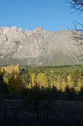 Cerro Piltriquitron desde una finca privada en El Bolsón