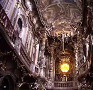 Interior de la Asamkirche en Múnich.