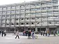 Edificio municipal de Zenica el día después de los disturbios en febrero de 2014.