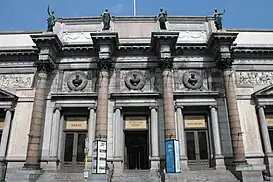 Fachada de los Museos Reales de Bellas Artes de Bélgica en Bruselas(1875-1880)