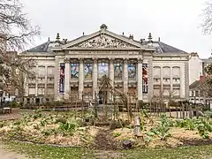 Museo de Historia Natural de Nantes en su edificio especialmente diseñado, finales del siglo XIX