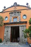 Fachada del templo de San Pedro y San Pablo