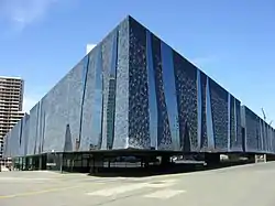 Edificio Fórum (2000-2004), de Jacques Herzog y Pierre de Meuron