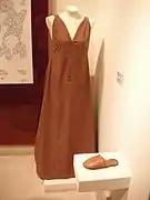 Reconstrucción del vestido femenino de una momia del siglo XV.