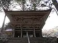 Un sanmon de medio rango y tres bahías en Myōtsū-ji, Prefectura de Fukui