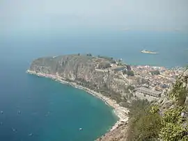 Vista de Nauplia desde la fortaleza de Palamidi.