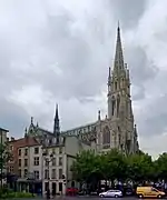 Vista en escorzo de la basílica