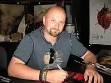 El director del episodio, Neil Marshall.