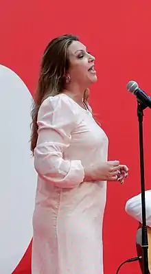 Niña Pastori (2017)  Equipo Malú