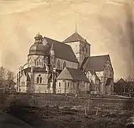 La catedral en 1857, con la sala capitular y el octágono. Este tenía un chapitel barroco.