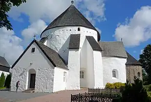 Østerlars Church en estilo románico, Bornholm (1150)