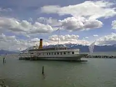 Durante las remodelaciones del edificio (hasta diciembre de 2013), se dispuso una exhibición temporal en un barco frente al Parque Olímpico