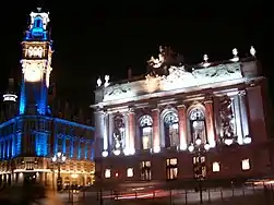 Plaza del Teatro : Cámara de Comercio (izd.) i la Ópera (dch.)