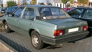 Opel Ascona C sedán 4 puertas