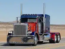 La forma del vehículo de "Optimus Prime", un Peterbilt 379, apenas cambió desde la primera película.