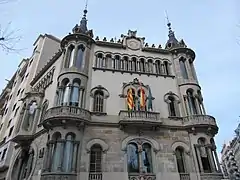 Casa Pérez Samanillo, actual Círculo Ecuestre (1910-1911), de Joan Josep Hervàs.