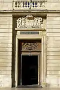 Puerta de entrada, lado Place de la République