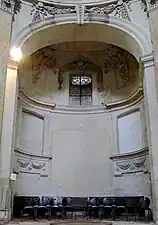 Nicho este.