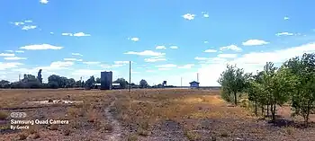 Gran parte de la infraestructura ferroviaria desde el pueblo.