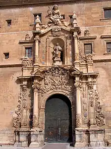 Colegio Santo Domingo. Puerta de la Universidad.