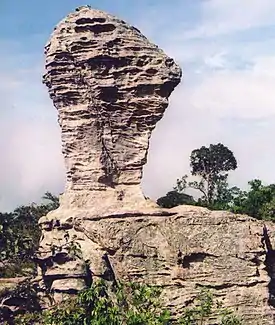 Formaciones rocosas en el Parque Nacional Pa Hin Ngam