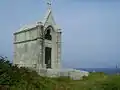 Panteón del Inglés en los acantilados de Cueto.